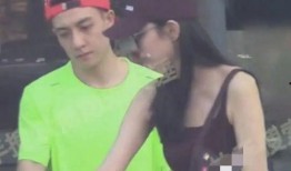 刘大锤最新爆料亲嘴,娱乐圈新恋情曝光，神秘情侣亲密互动引热议